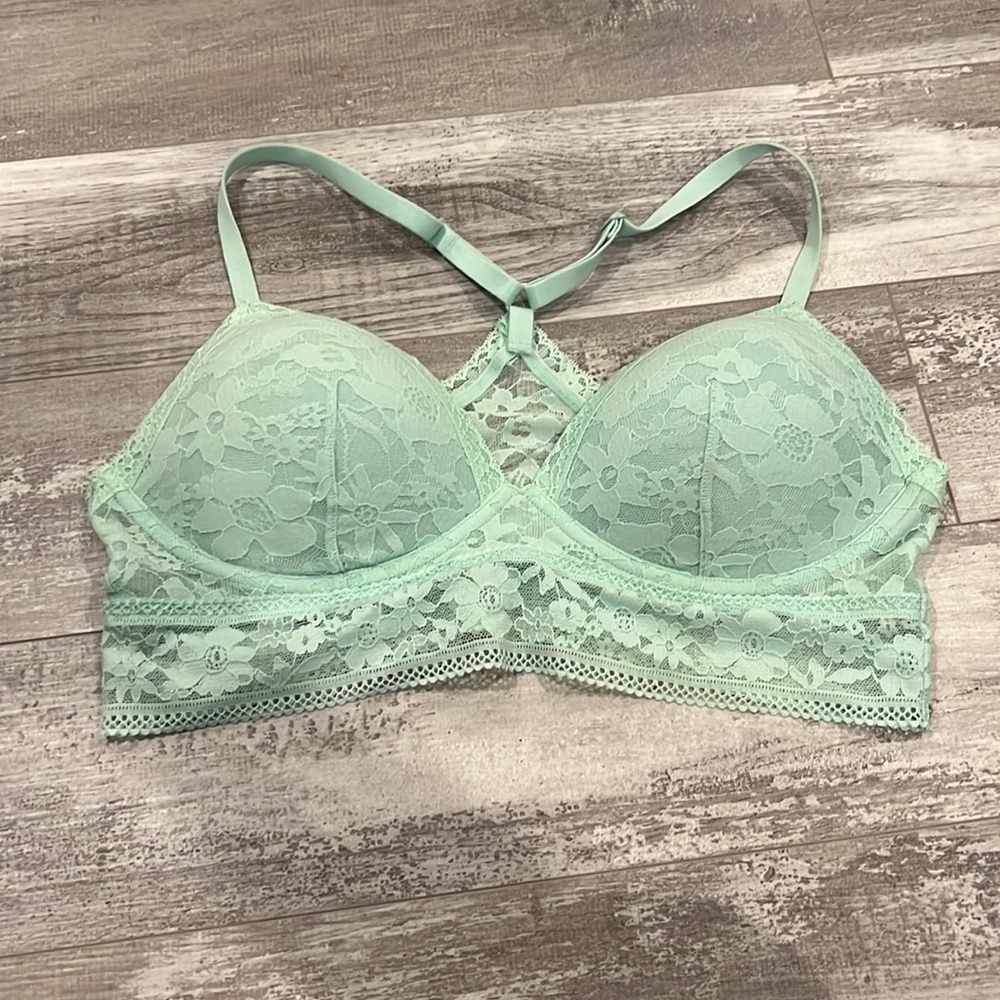 Victoria’s Secret Bralette Size Large NWOT